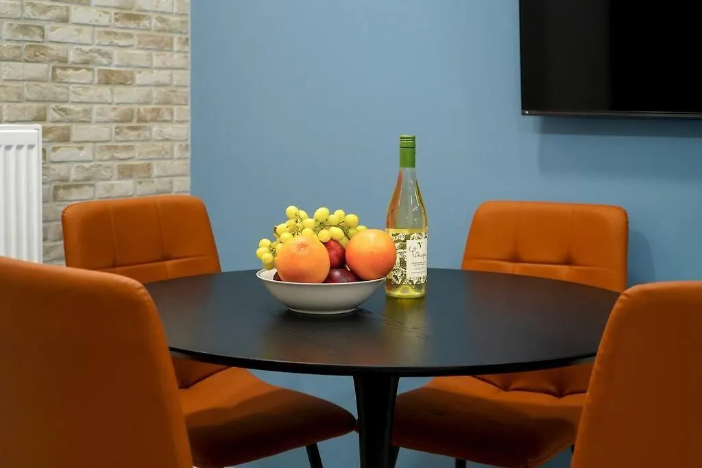 Modern Style Suite Vipgreece-1